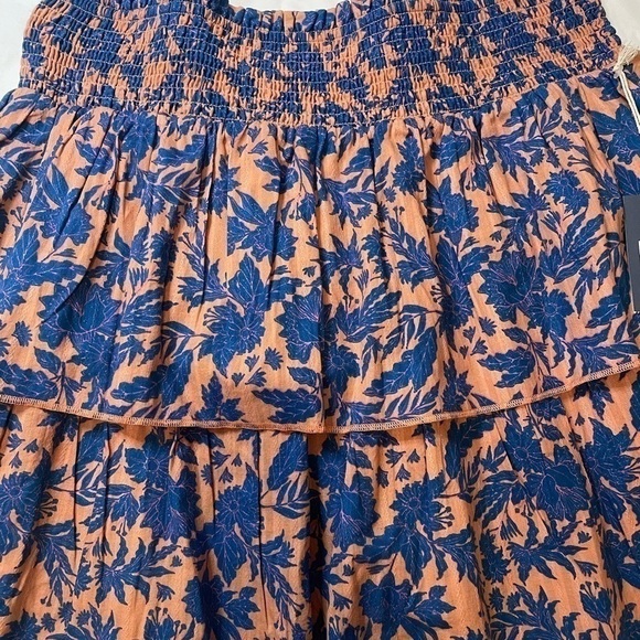 NWT Universal Thread size large blue and orange floral mini skirt - Picture 2 of 3